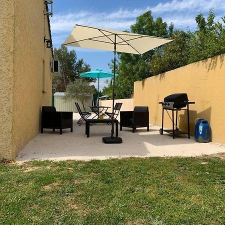 Saint-Theodorit Loue Studio Dans Une Villa Avec Piscine Terrasse מראה חיצוני תמונה